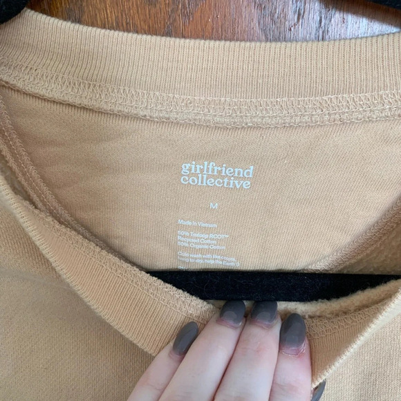 Girlfriend Collective Cropped Sweatshirt - Picture 8 of 9